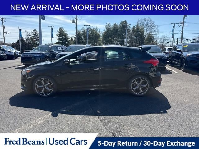 Used 2017 Ford Focus ST image 4