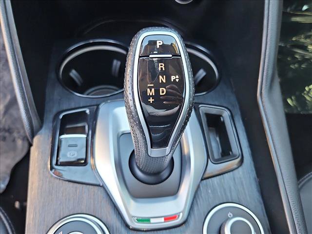 Used 2020 Alfa Romeo Giulia w/ Quick Order Package 22K Sport RWD image 12