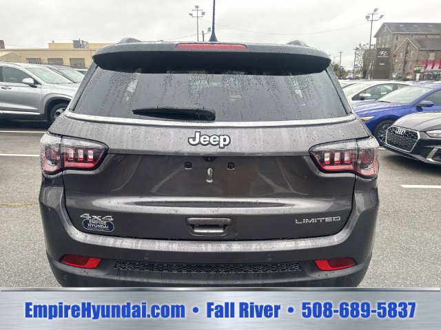 Used 2024 Jeep Compass Limited AWD/4WD image 4