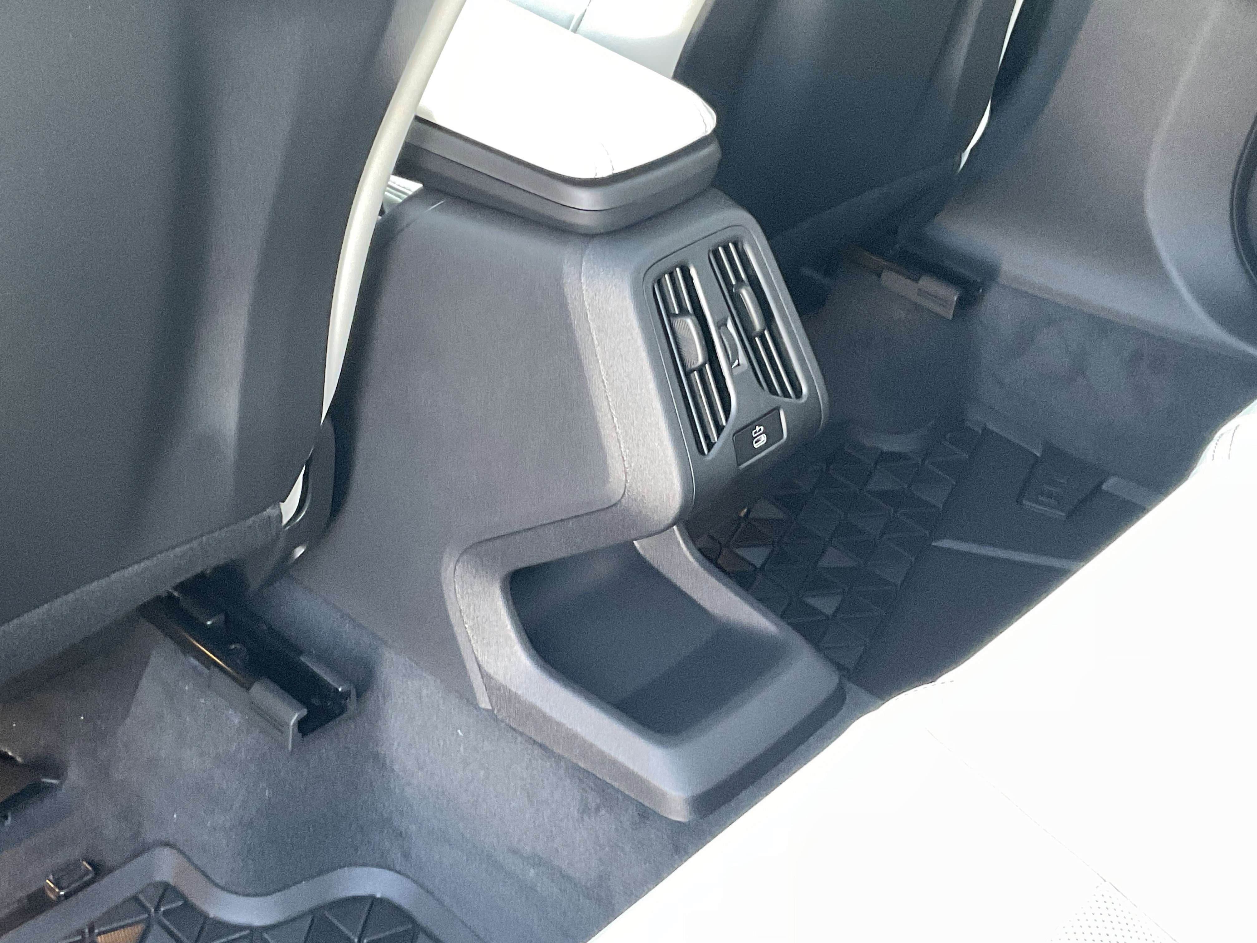 New 2026 BMW X1 xDrive28i w/ Convenience Package image 24