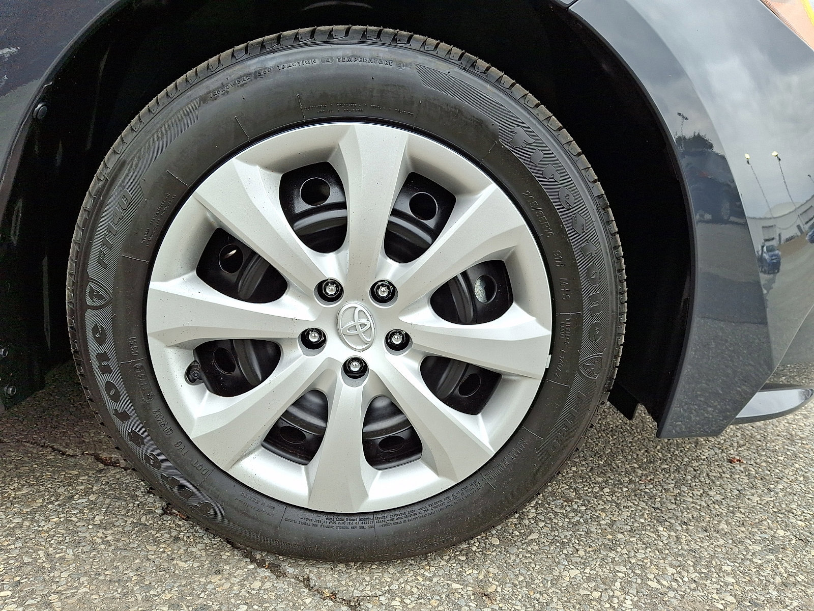 Used 2026 Toyota Corolla LE FWD image 8