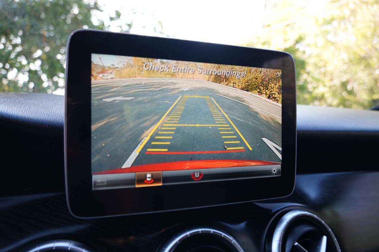 Used 2018 Mercedes-Benz CLA 250 image 16