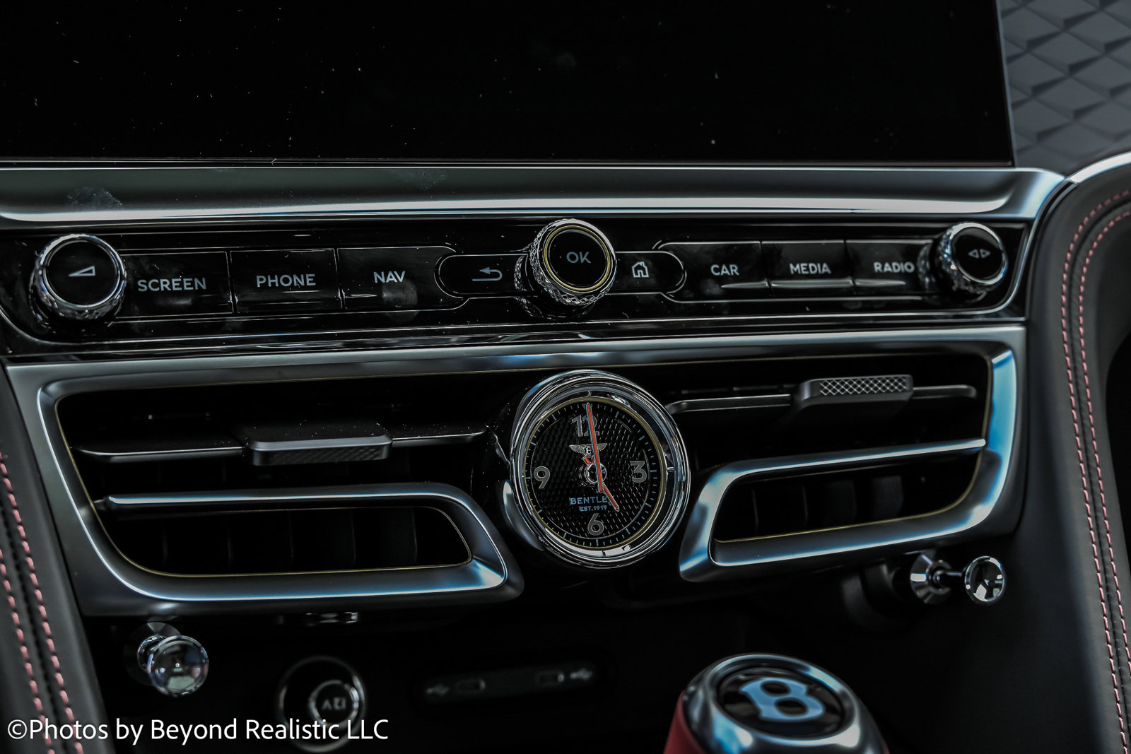 New 2025 Bentley Flying Spur Plug-In Hybrid image 48