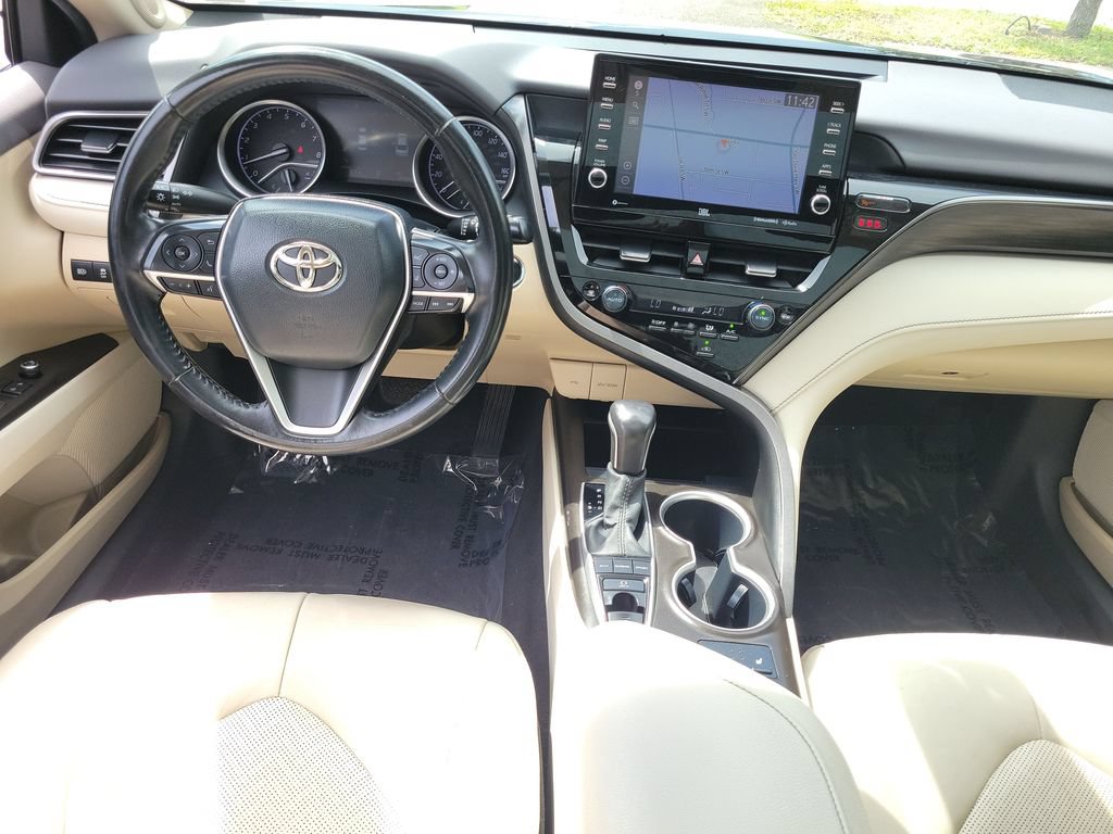 Used 2021 Toyota Camry XLE w/ Navigation Package FWD image 29
