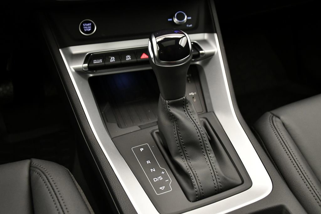 Used 2025 Audi Q3 2.0T Premium w/ Convenience Package image 29