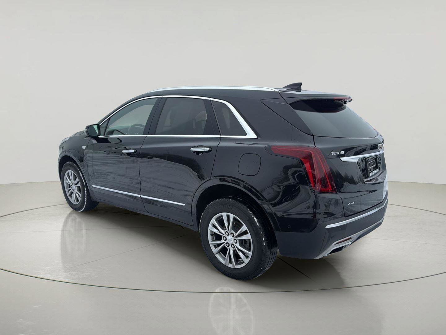 Used 2022 Cadillac XT5 Premium Luxury w/ Technology Package image 5