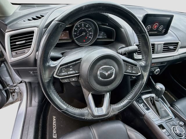 Used 2018 MAZDA MAZDA3 Touring FWD image 16