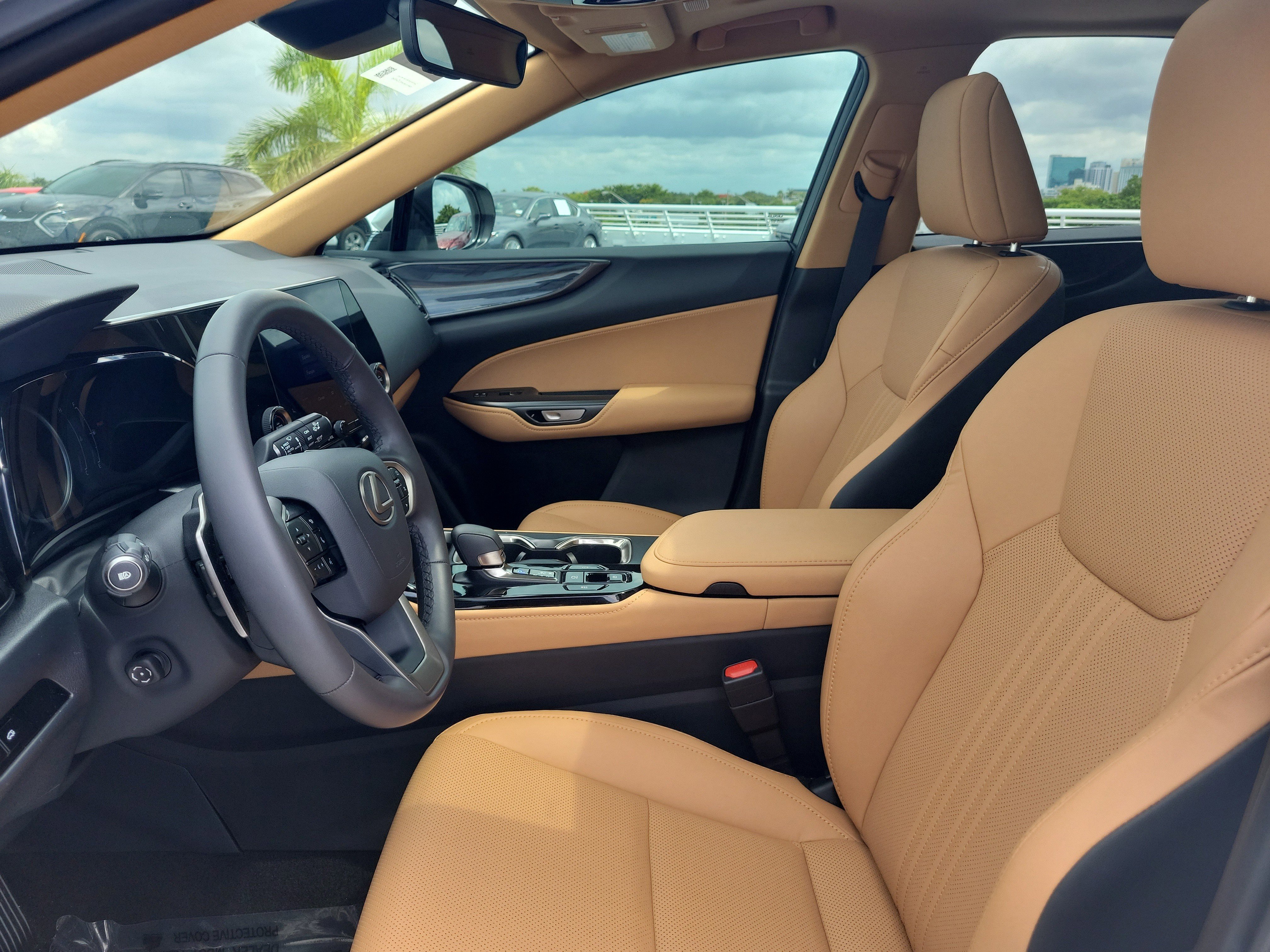 Certified 2025 Lexus NX 250 FWD w/ Accessory Package (K3) image 22