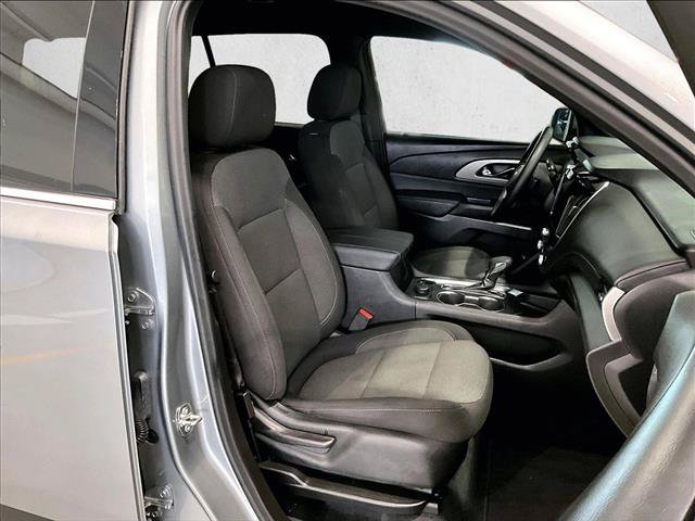 Used 2023 Chevrolet Traverse LT FWD image 9