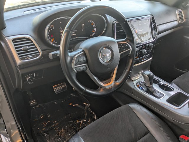 Used 2020 Jeep Grand Cherokee Altitude AWD/4WD image 10