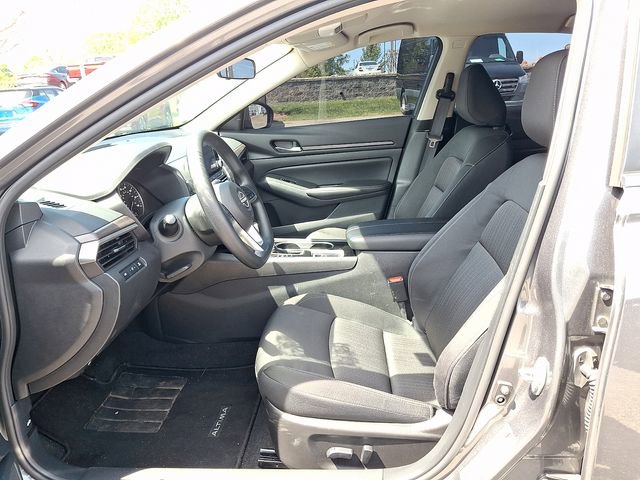 Used 2024 Nissan Altima 2.5 SV image 10