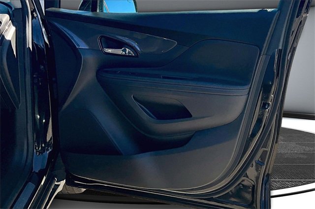 Used 2022 Buick Encore Preferred w/ Safety Package image 27