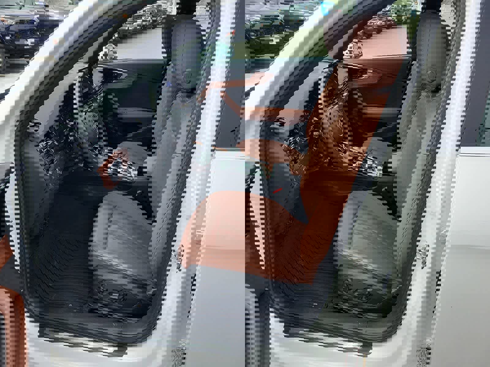 Used 2023 Audi A4 2.0T Premium w/ Convenience Package image 13