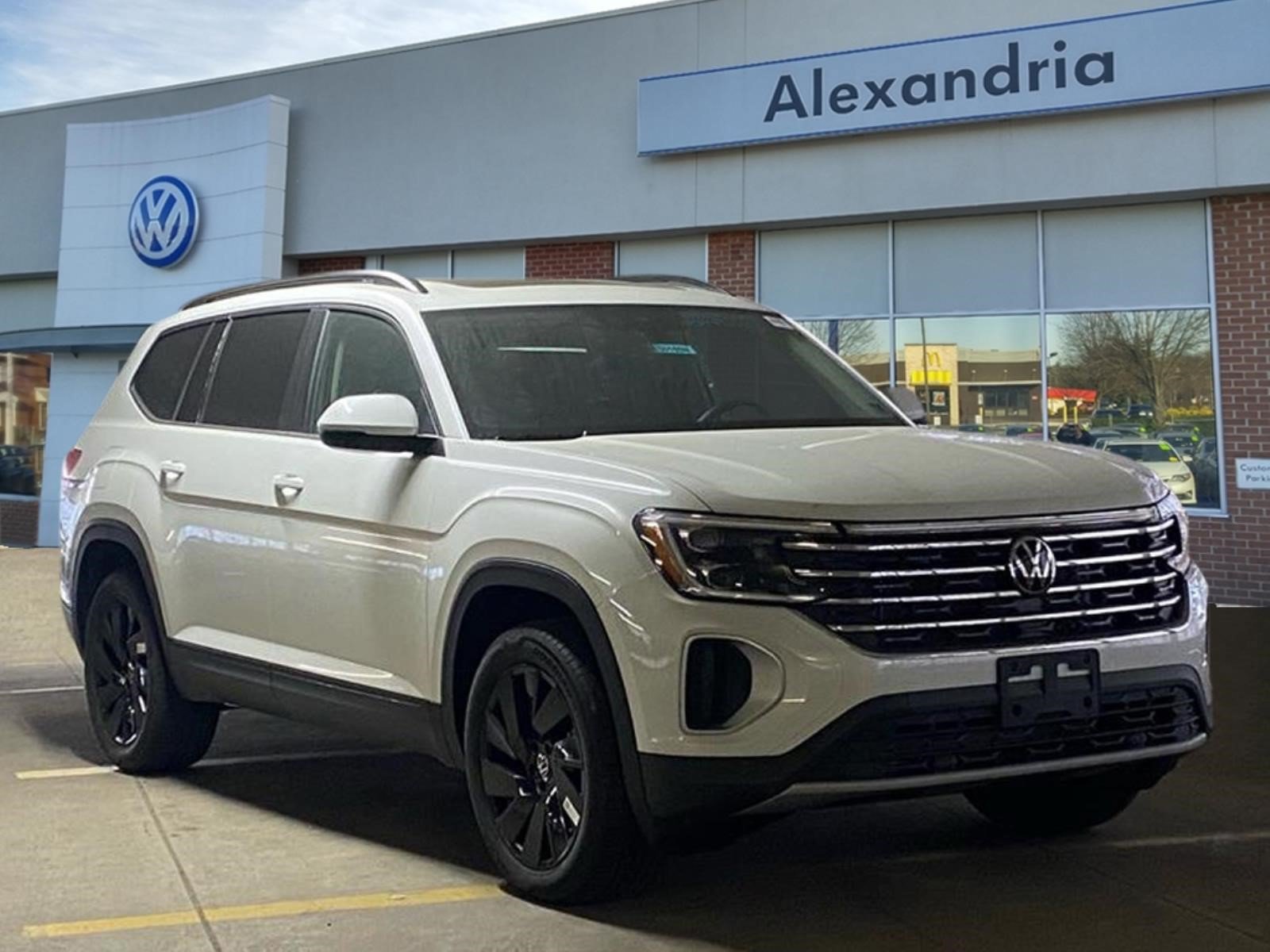 New 2026 Volkswagen Atlas SE FWD image 1