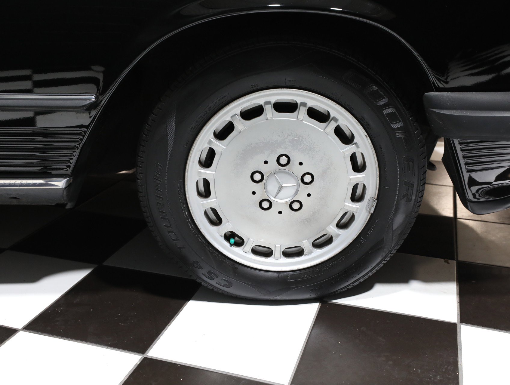 Used 1989 Mercedes-Benz 560 SL image 34