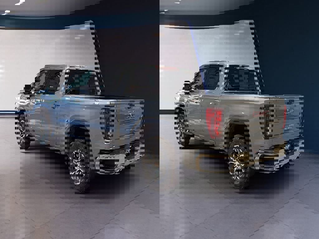 New 2026 GMC Sierra 1500 SLE image 5