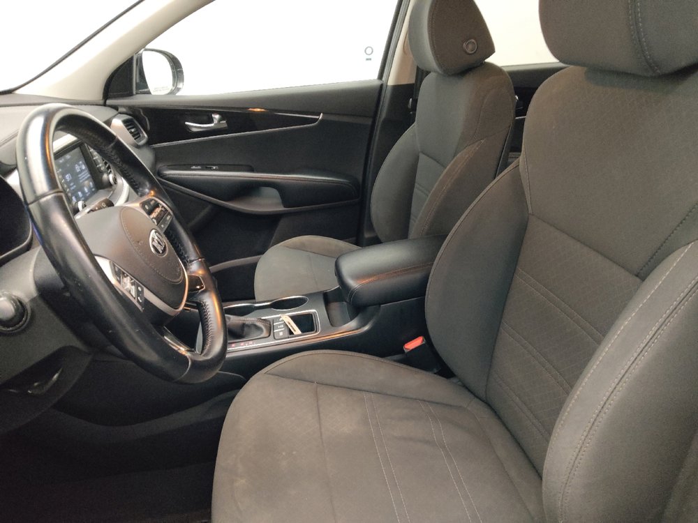 Used 2020 Kia Sorento LX w/ LX I4 Convenience Package image 17