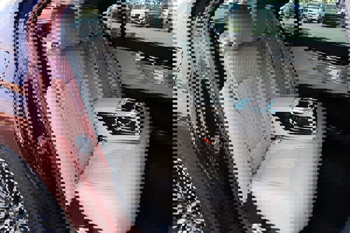 Used 2019 BMW 750i xDrive w/ Luxury Rear Seating Package image 52