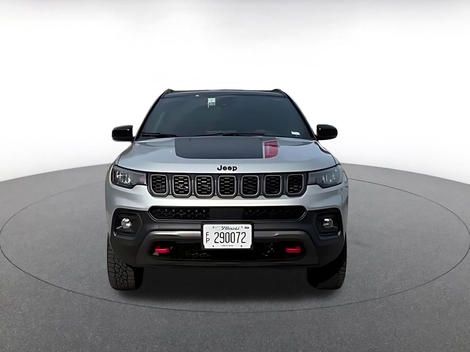 Used 2025 Jeep Compass Trailhawk image 11