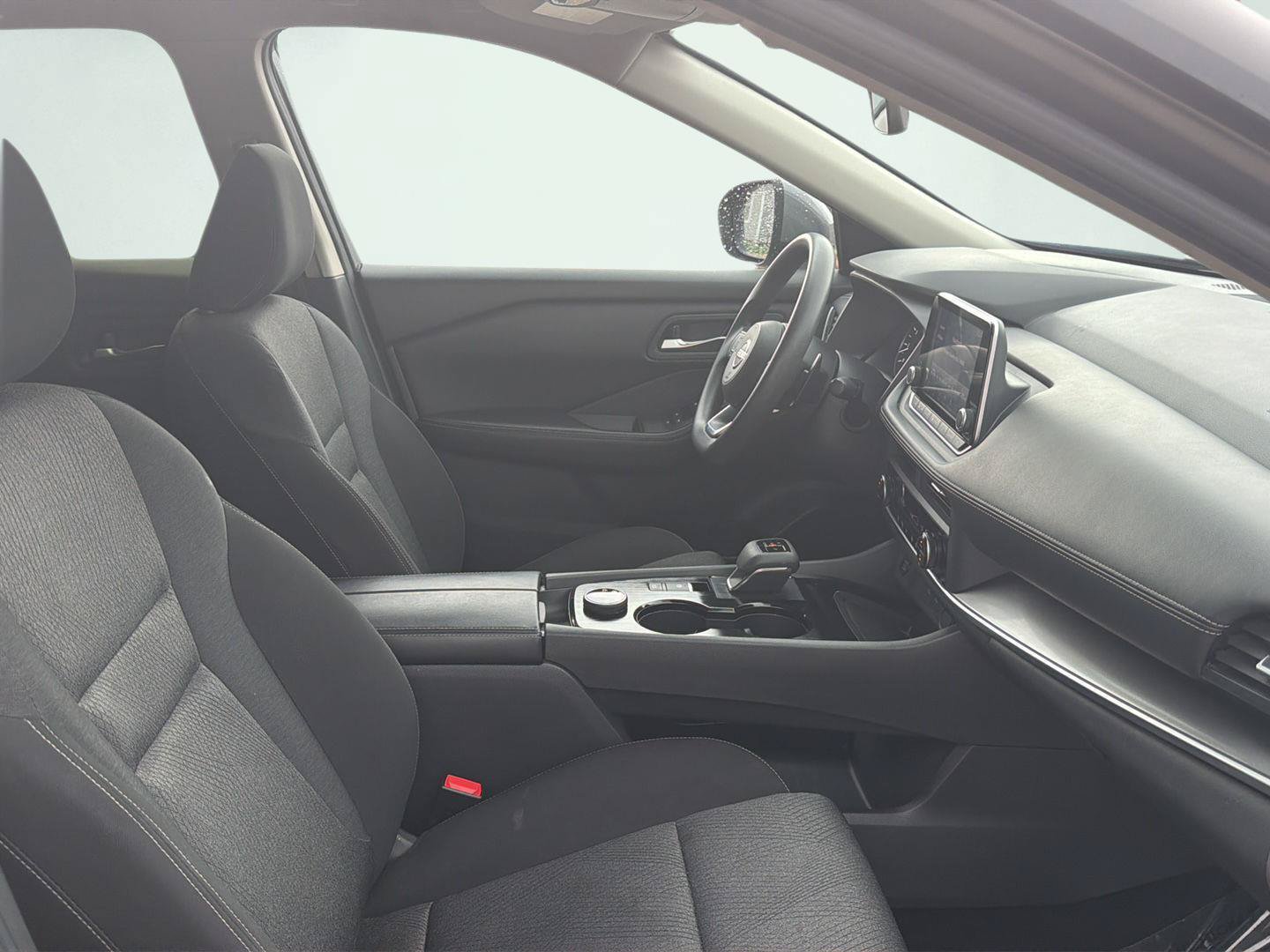 Used 2024 Nissan Rogue SV AWD/4WD image 15