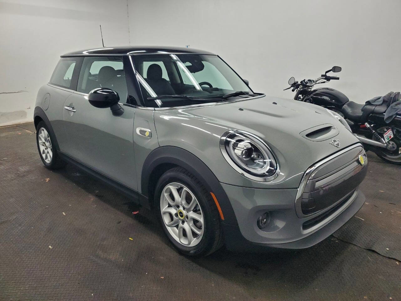 Used 2021 MINI Cooper SE w/ 6.5" Touchscreen Package image 3