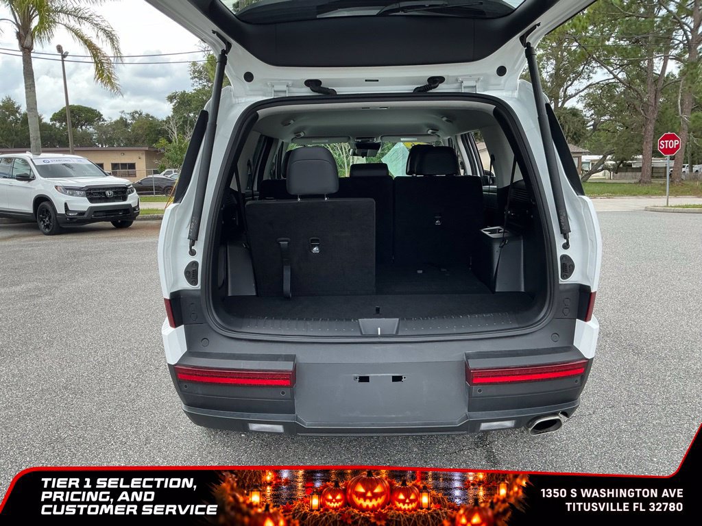 Used 2026 Hyundai Santa Fe SEL FWD image 16