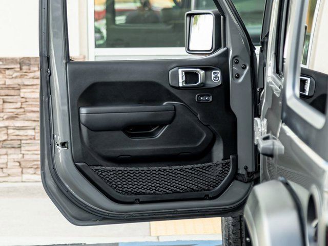 Used 2022 Jeep Wrangler Unlimited Sport image 11