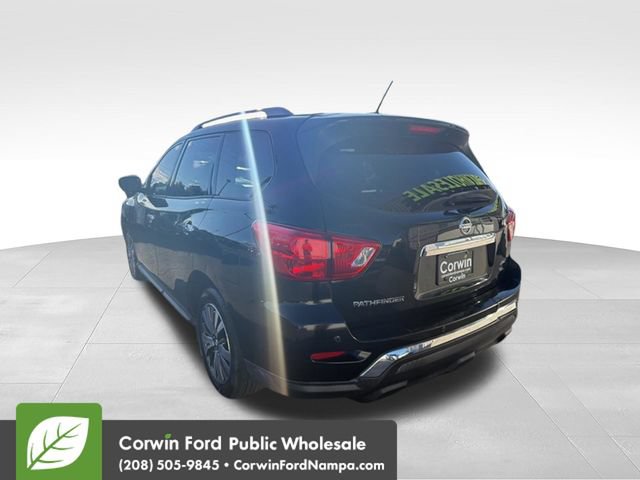Used 2017 Nissan Pathfinder SL AWD/4WD image 7