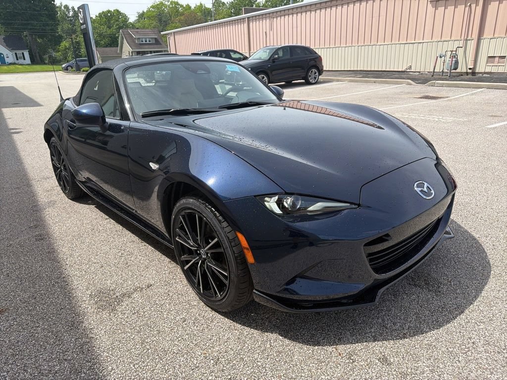 New 2026 MAZDA MX-5 Miata Grand Touring w/ Appearance Package RWD image 10