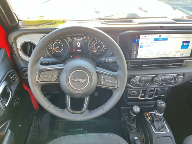 Used 2025 Jeep Wrangler Unlimited Sport AWD/4WD image 12