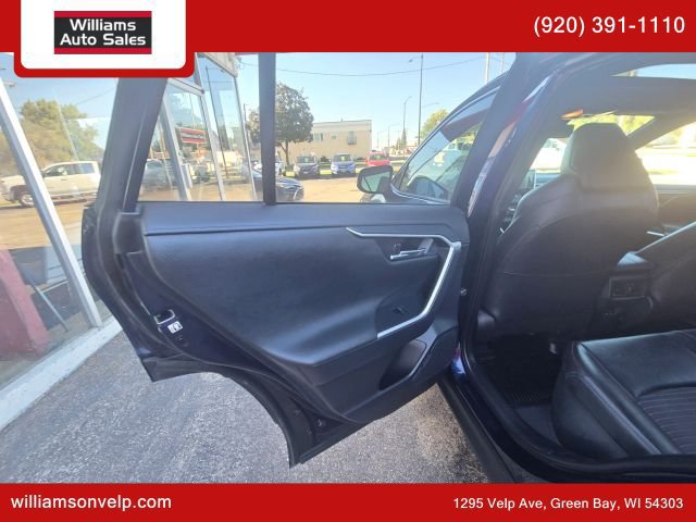 Used 2019 Toyota RAV4 XSE w/ XSE Weather Package AWD/4WD image 10