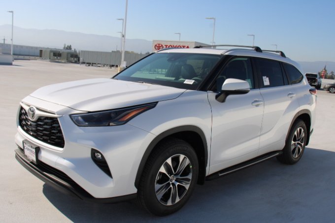 New 2026 Toyota Highlander XLE AWD/4WD image 6