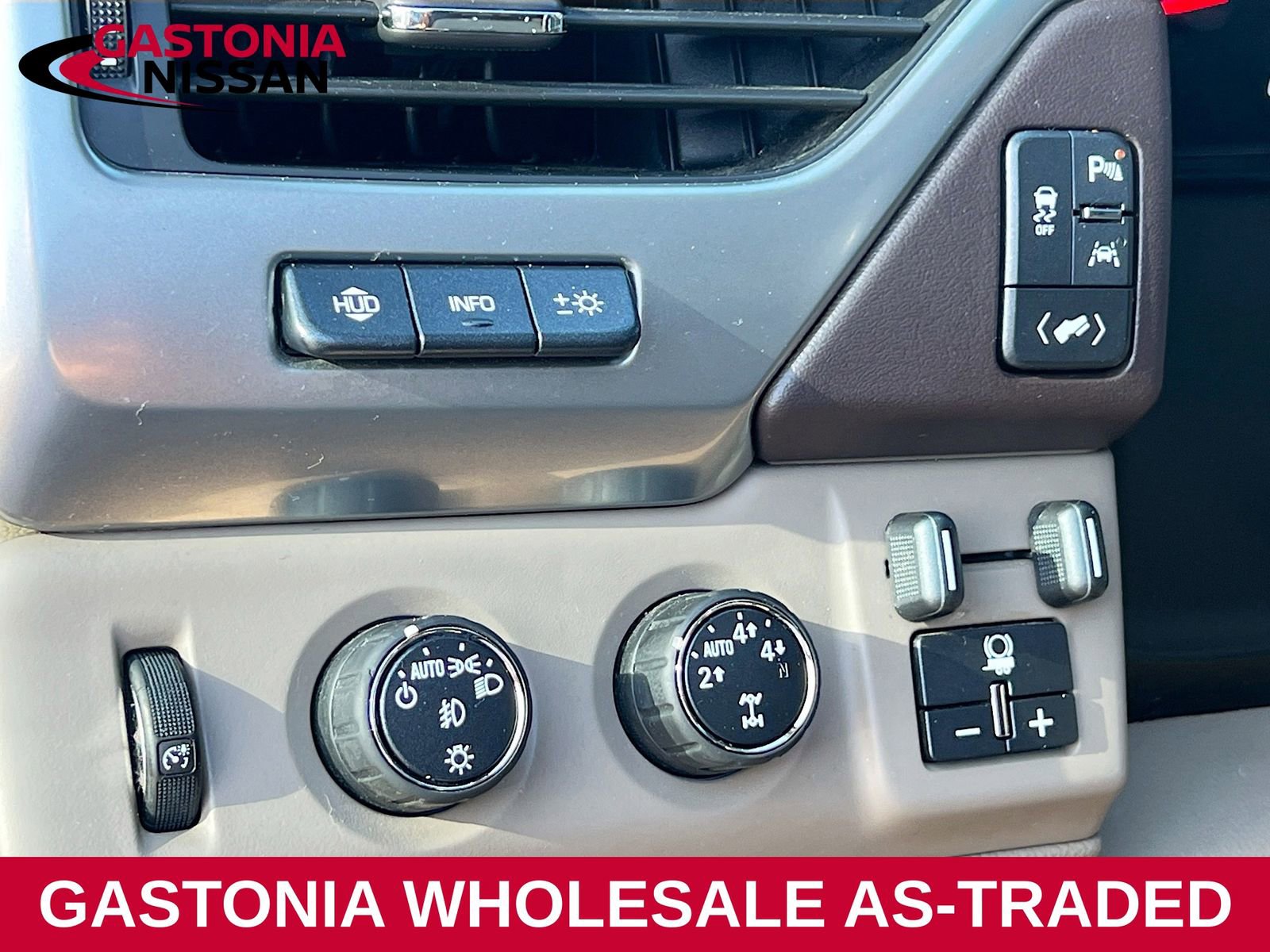 Used 2016 Chevrolet Suburban LTZ image 10