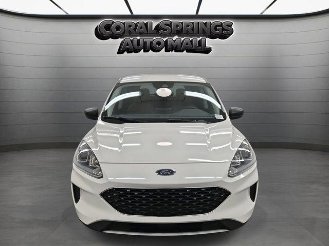 Used 2022 Ford Escape SE image 2