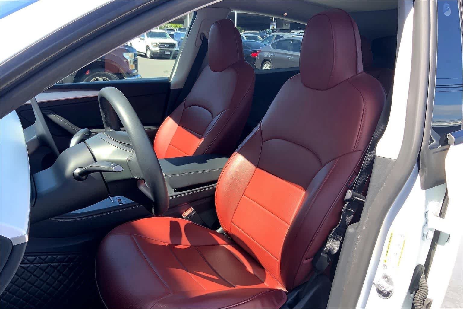 Used 2025 Tesla Model Y Long Range RWD image 11