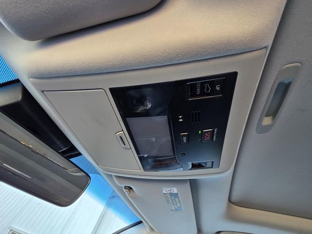 Used 2019 Lexus LX 570 4WD w/ Luxury Package image 36