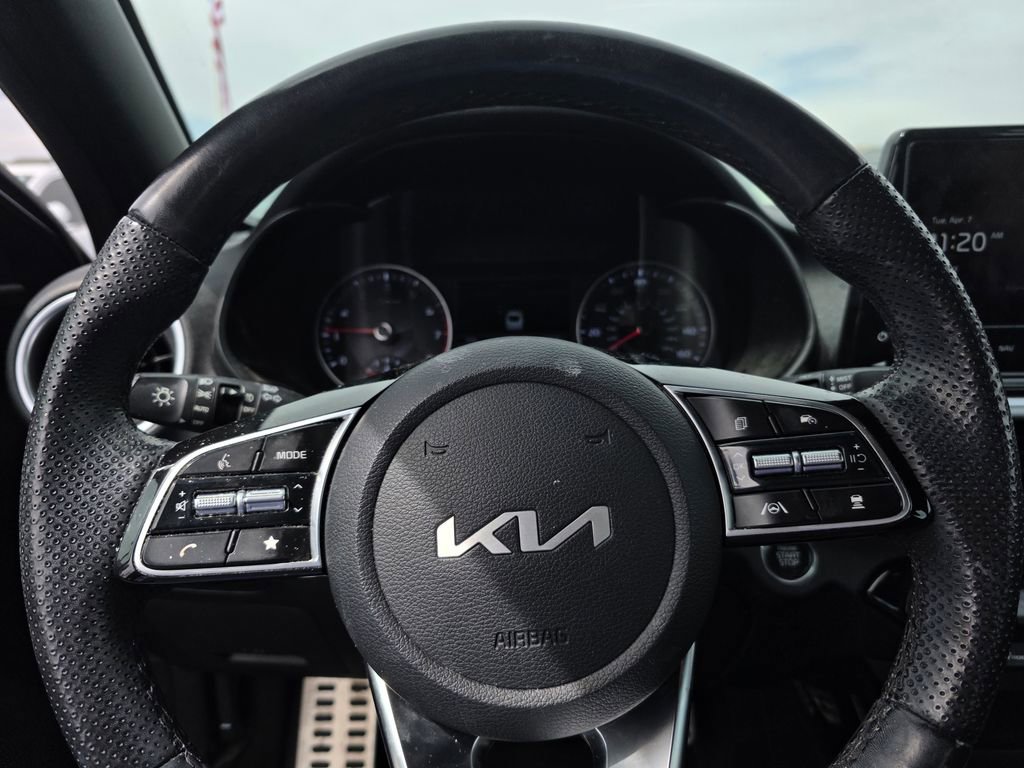 Used 2023 Kia Forte GT-Line w/ GT-Line Technology Package FWD image 10