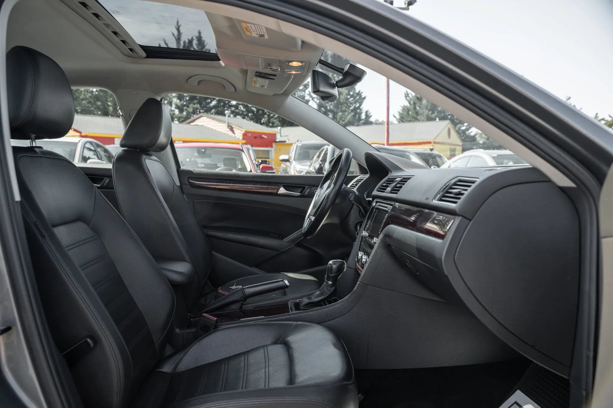 Used 2012 Volkswagen Passat 2.5 SEL FWD image 11