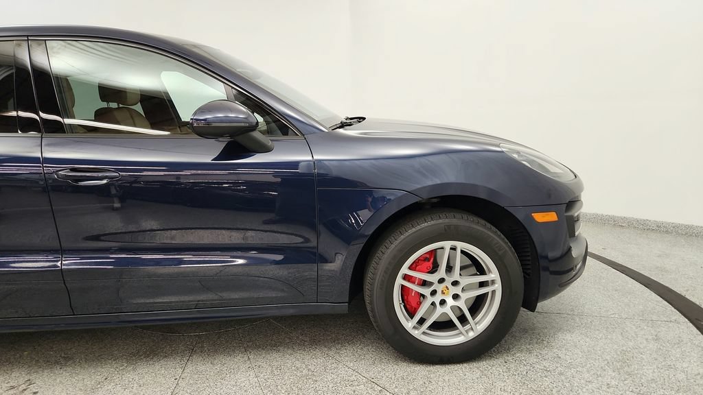 Used 2017 Porsche Macan Turbo AWD/4WD image 17