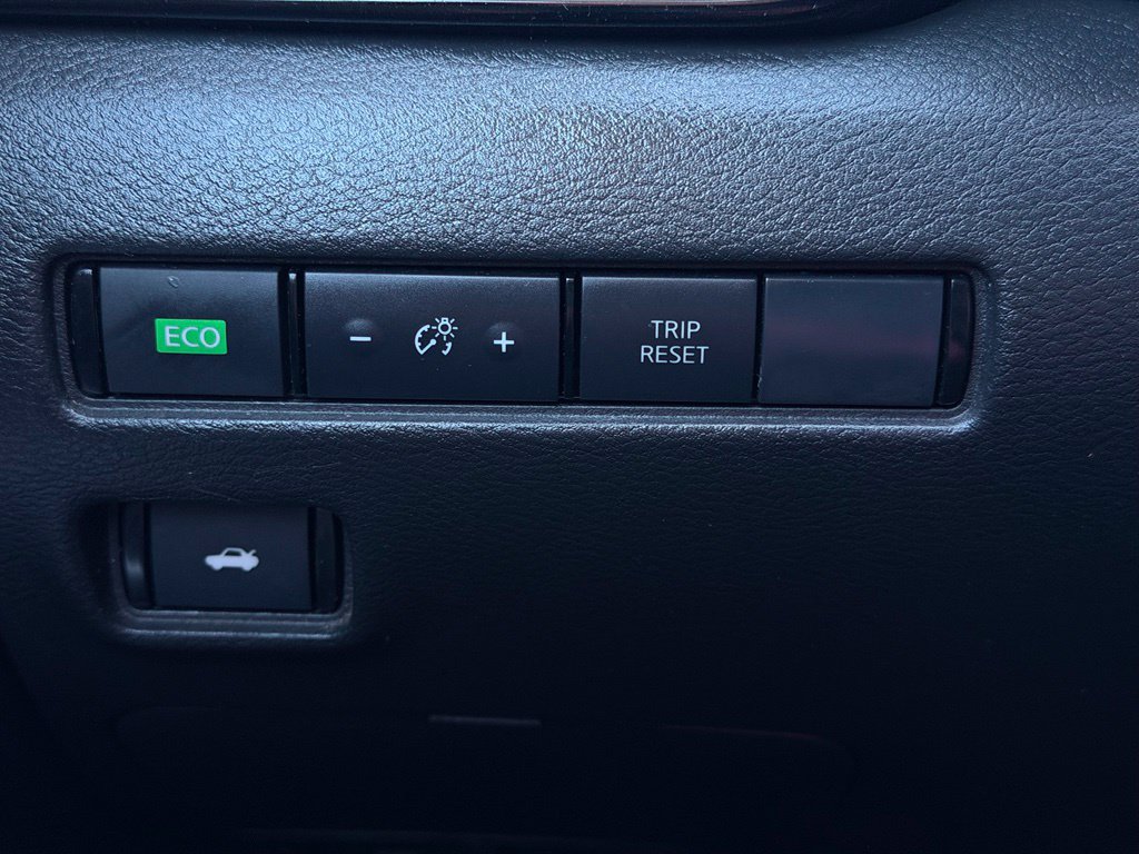 Used 2021 Nissan Sentra SR FWD image 27
