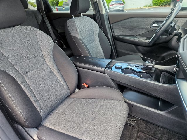 Used 2023 Nissan Rogue SV AWD/4WD image 19