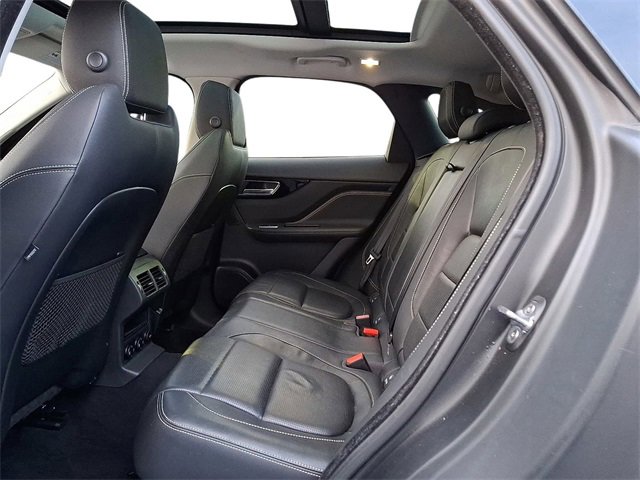 Used 2017 Jaguar F-PACE R-Sport image 10