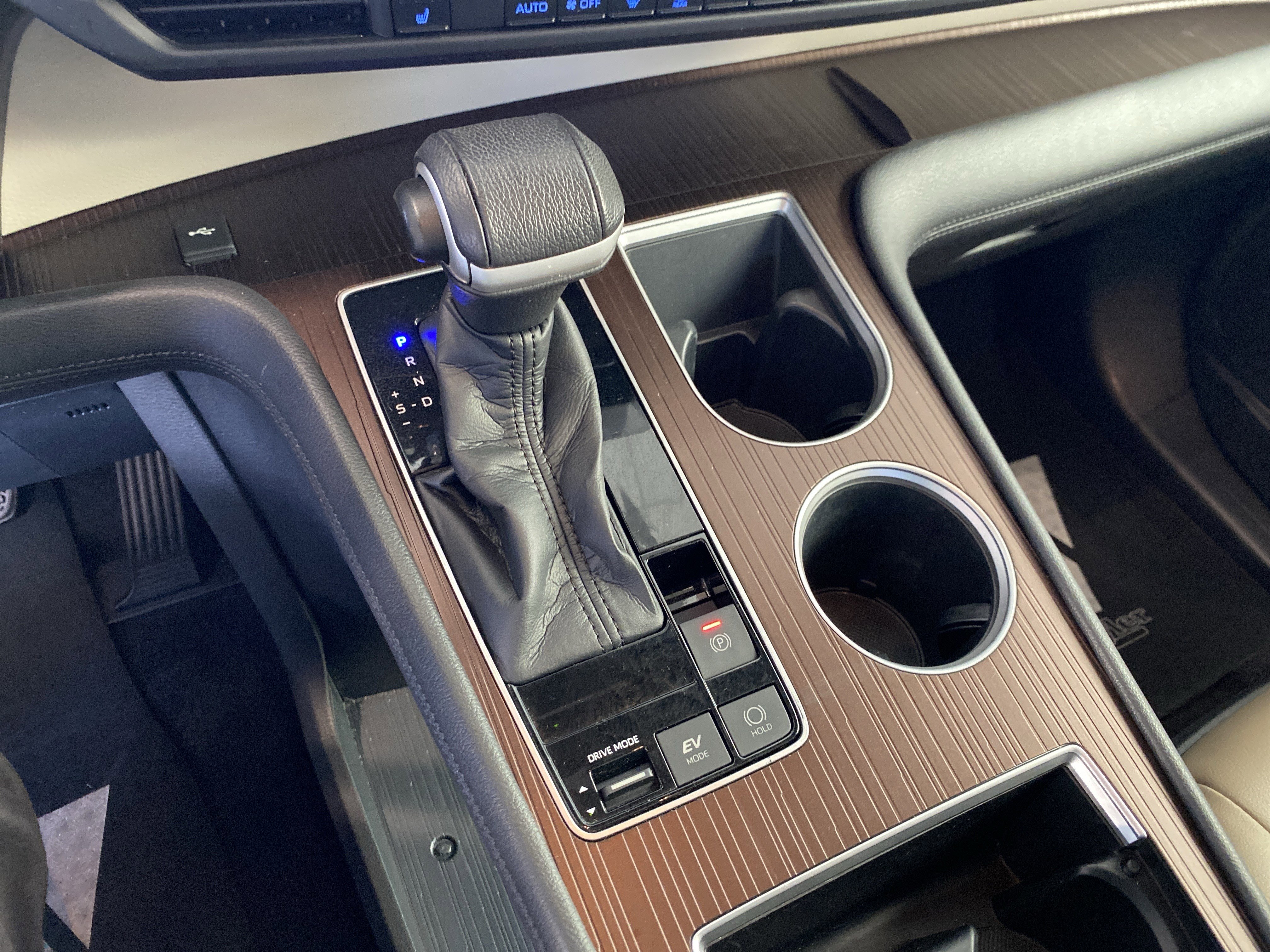 Used 2021 Toyota Sienna XLE image 14