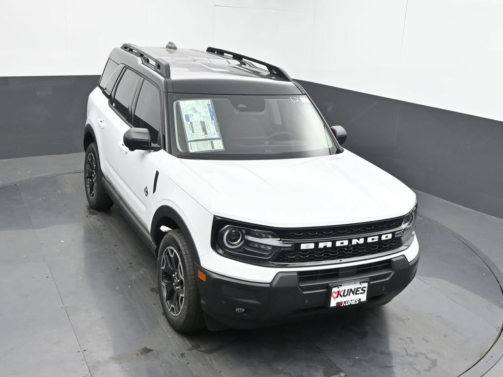 New 2025 Ford Bronco Sport Outer Banks w/ Outer Banks Tech Package+ AWD/4WD image 38