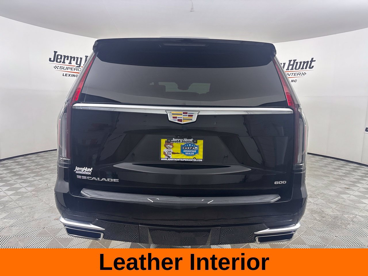 Used 2024 Cadillac Escalade ESV Premium Luxury AWD/4WD image 7