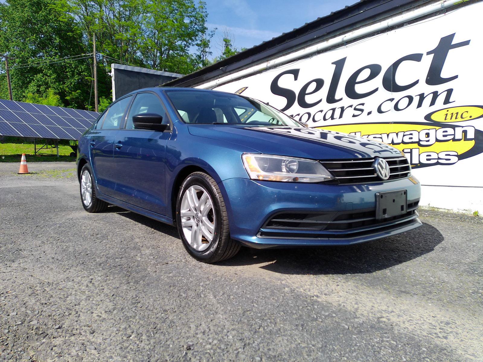 Used 2015 Volkswagen Jetta TDI S w/ Welcome Package FWD image 1