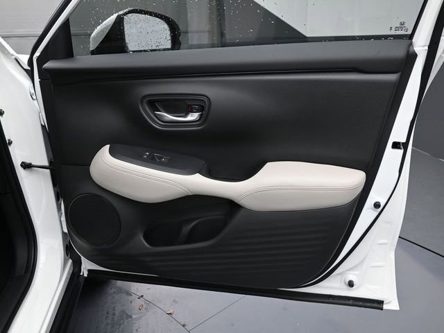 New 2026 Honda HR-V LX image 2