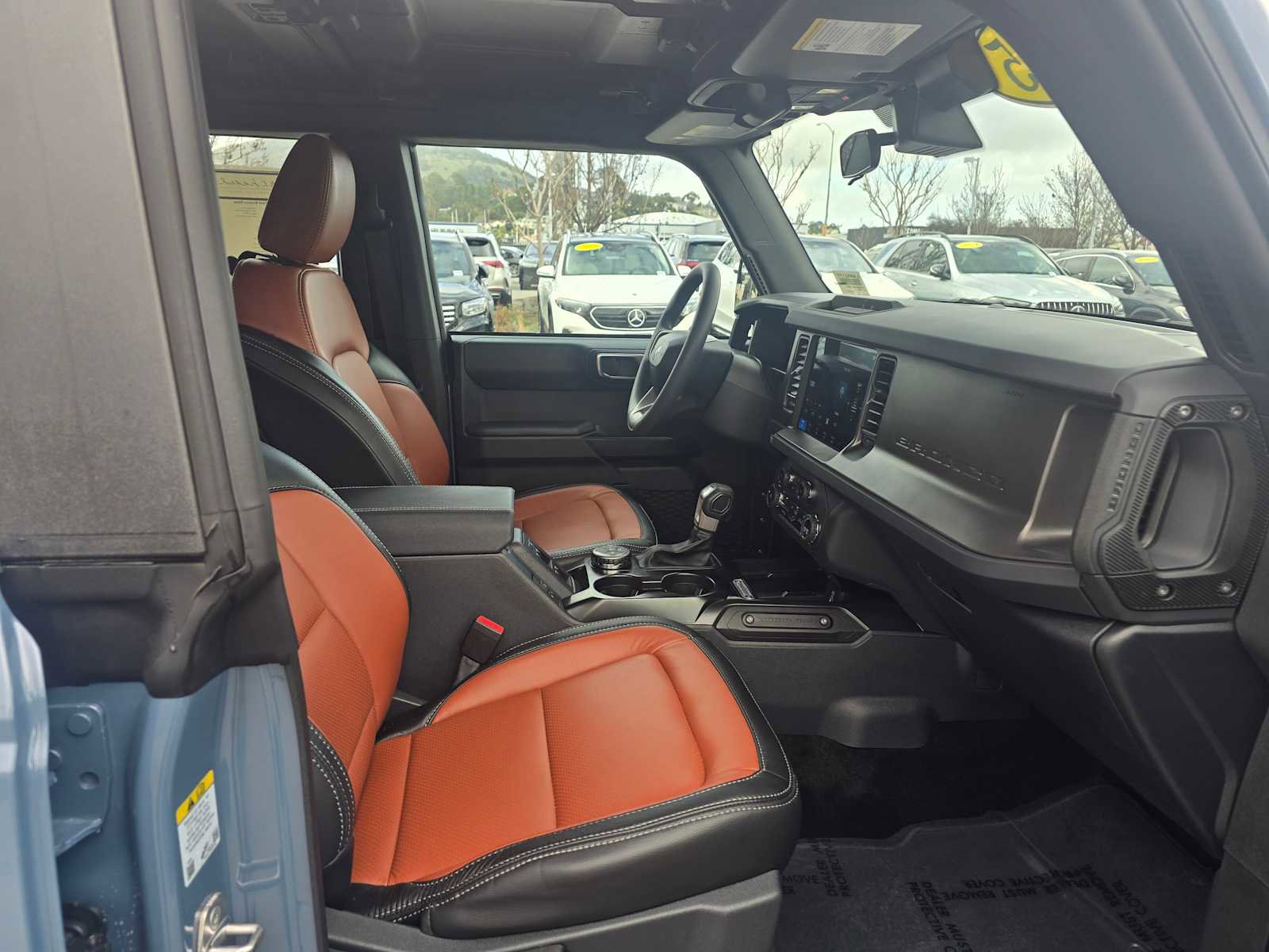 Used 2025 Ford Bronco Base image 11