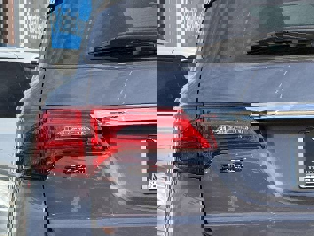 Used 2020 Acura MDX FWD image 9