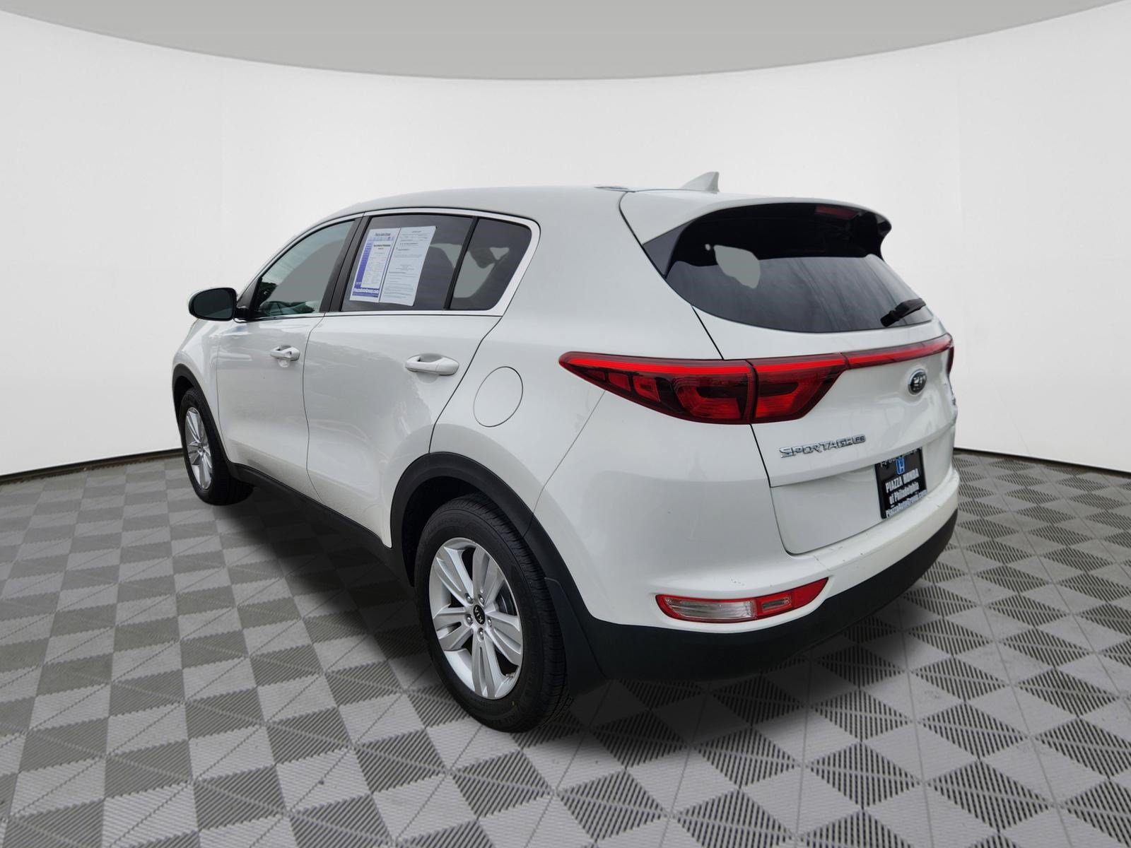 Used 2017 Kia Sportage LX FWD image 3